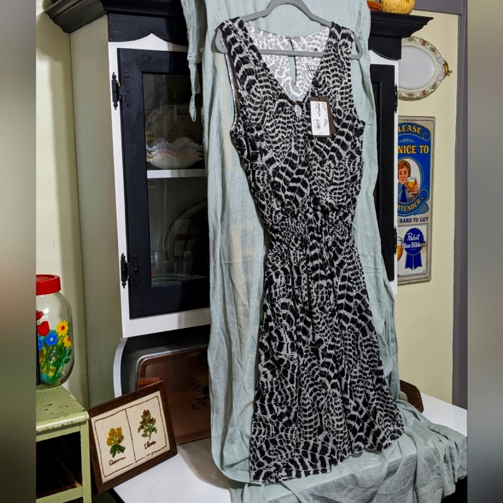 NWT L black, white and cream patterned St. John Sport cinched waist tank dress